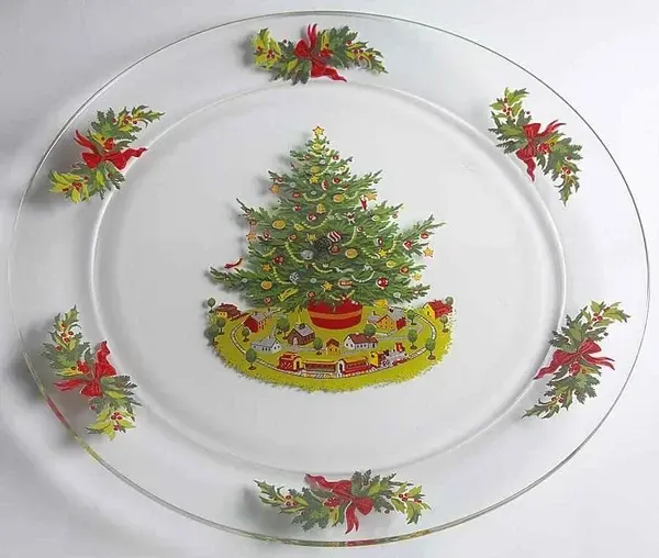 CHRISTMAS HERITAGE GLASSWARE PLATTER