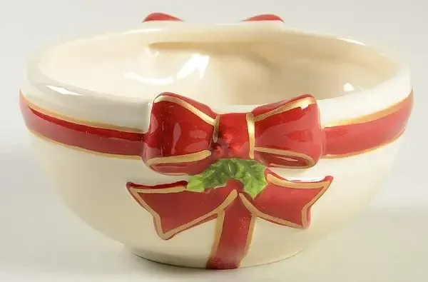 HOLLY JOLLY FRUIT BOWL  4 1/2"