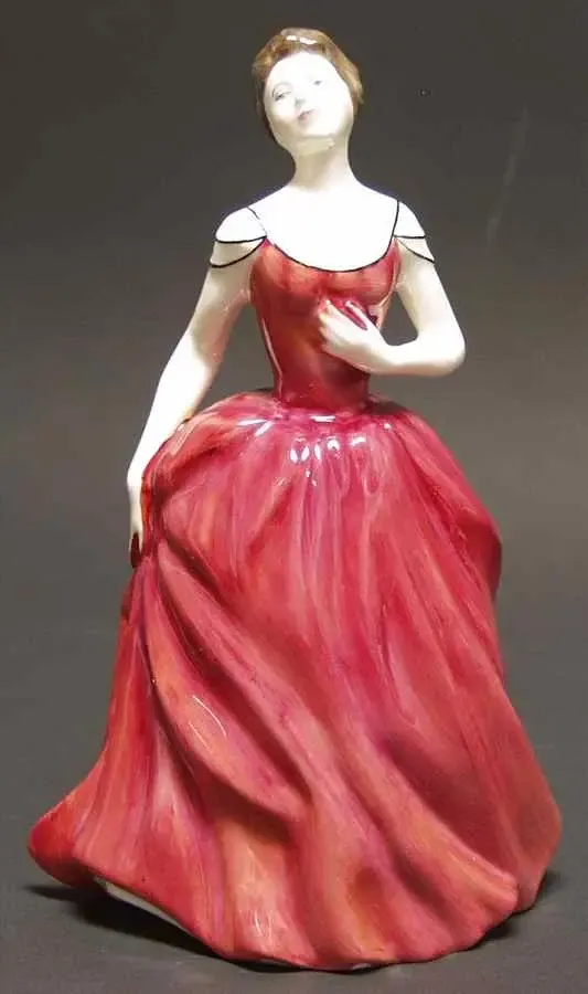 ROYAL DOULTON FIGURINE INNOCENCE