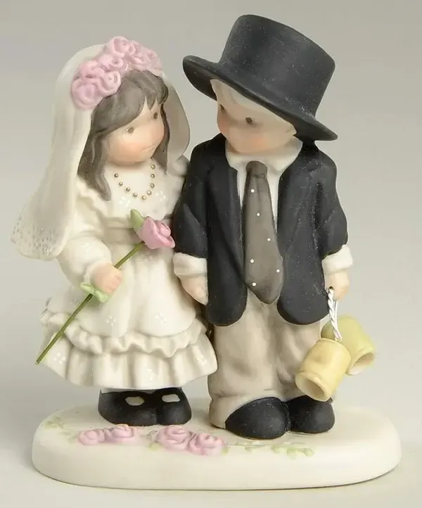 PRETTY AS A PICTURE PROMISES OF LOVE