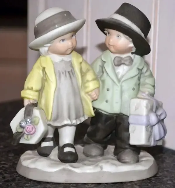 PRETTY AS A PICTURE JOY OF THE SEASON