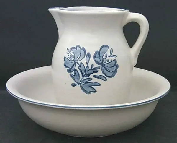 YORKTOWNE PITCHER AND BOWL SET