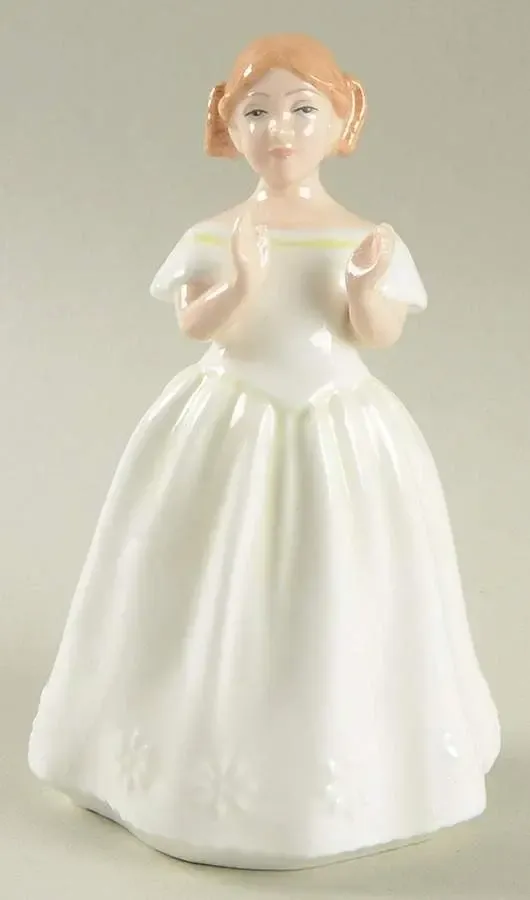 ROYAL DOULTON FIGURINE CATHERINE