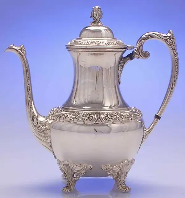 HERITAGE SILVERPLATE HOLLOWWARE COFFEE POT 7 3/4"