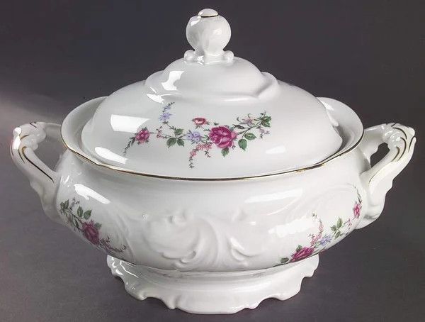 RKT3 TUREEN W/ LID