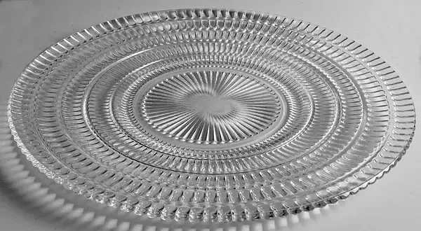 BEEHIVE SANDWICH PLATE ROUND 12&quot;