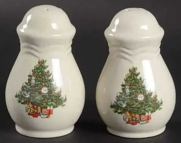 CHRISTMAS TREE SALT &amp; PEPPER