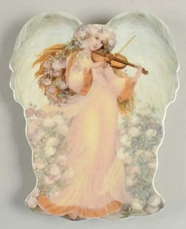 A SYMPHONY OF ANGELS 7 1/2" PEACEFUL PRELUDE