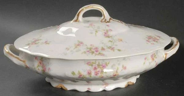 SCHLEIGER 150 OVAL COVERED VEGETABLE BOWL