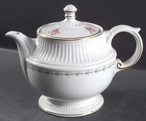 MOUNT VERNON COFFEE POT