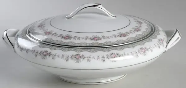 GLENWOOD ROUND COVERED VEGETABLE BOWL