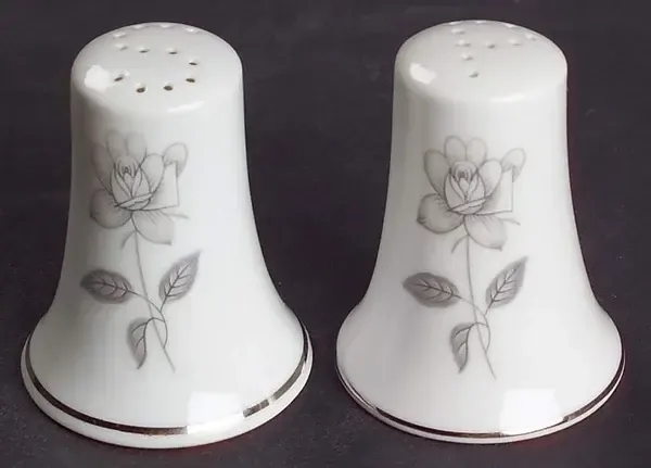 QUEENS ROYAL SALT AND PEPPER SET