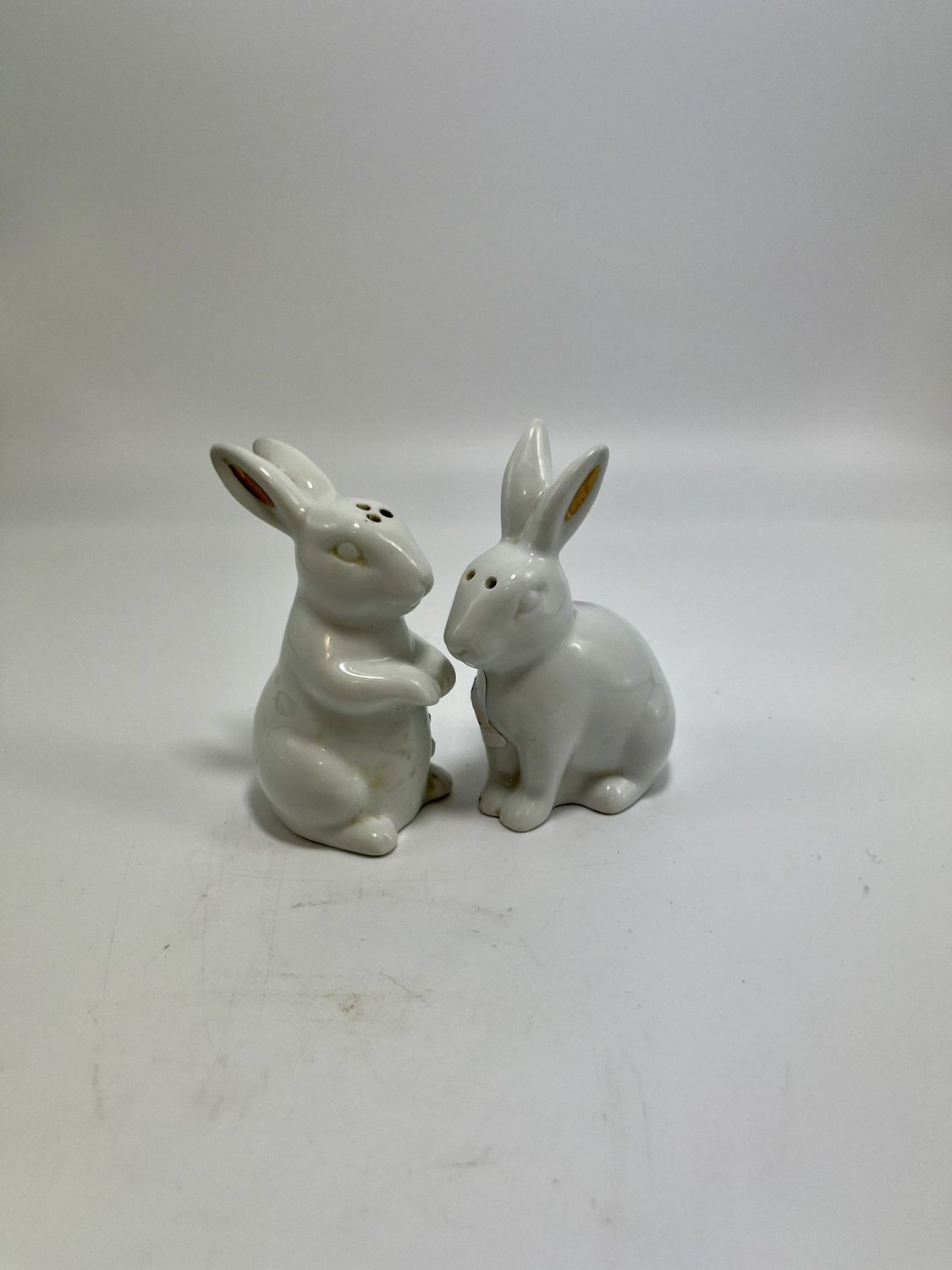 RABBIT WHITE SALT &amp; PEPPER GOLD EARS