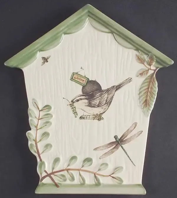 CHEESE BOARD BIRDHOUSE