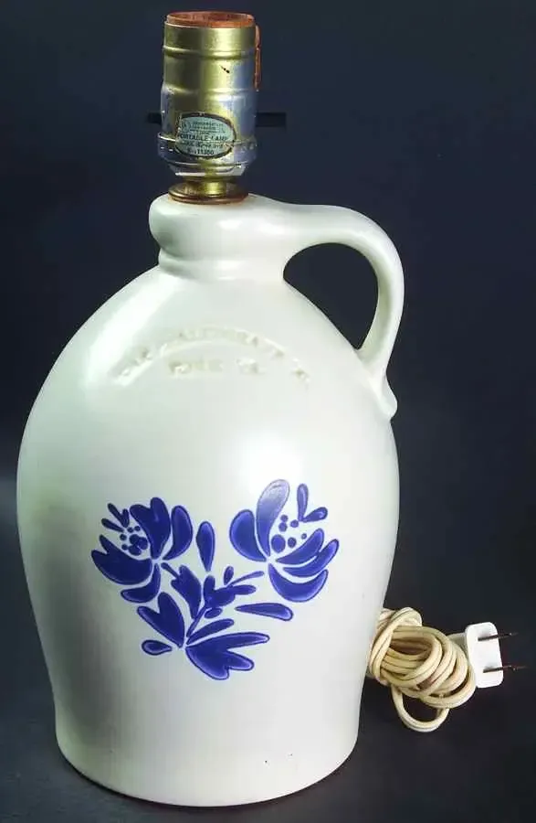 YORKTOWNE JUG LAMP
