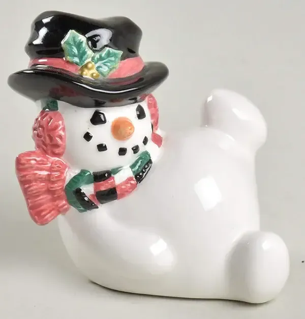 TOP HAT SNOWMAN FIGURINE SITTING