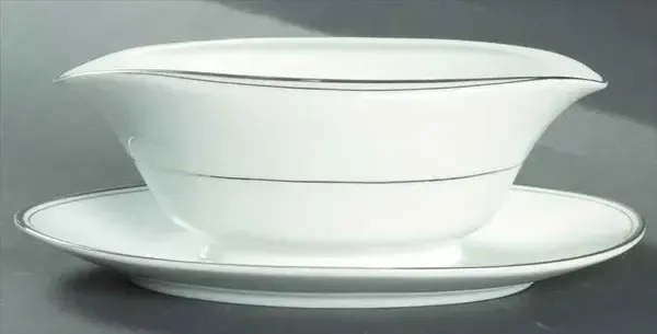 SINCERITY GRAVY BOAT ATTACHED UNDERPLATE