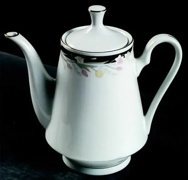 MICHELE COFFEE POT 8 3/4"