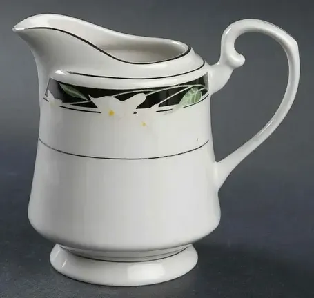 BLACK FANTASY CREAMER