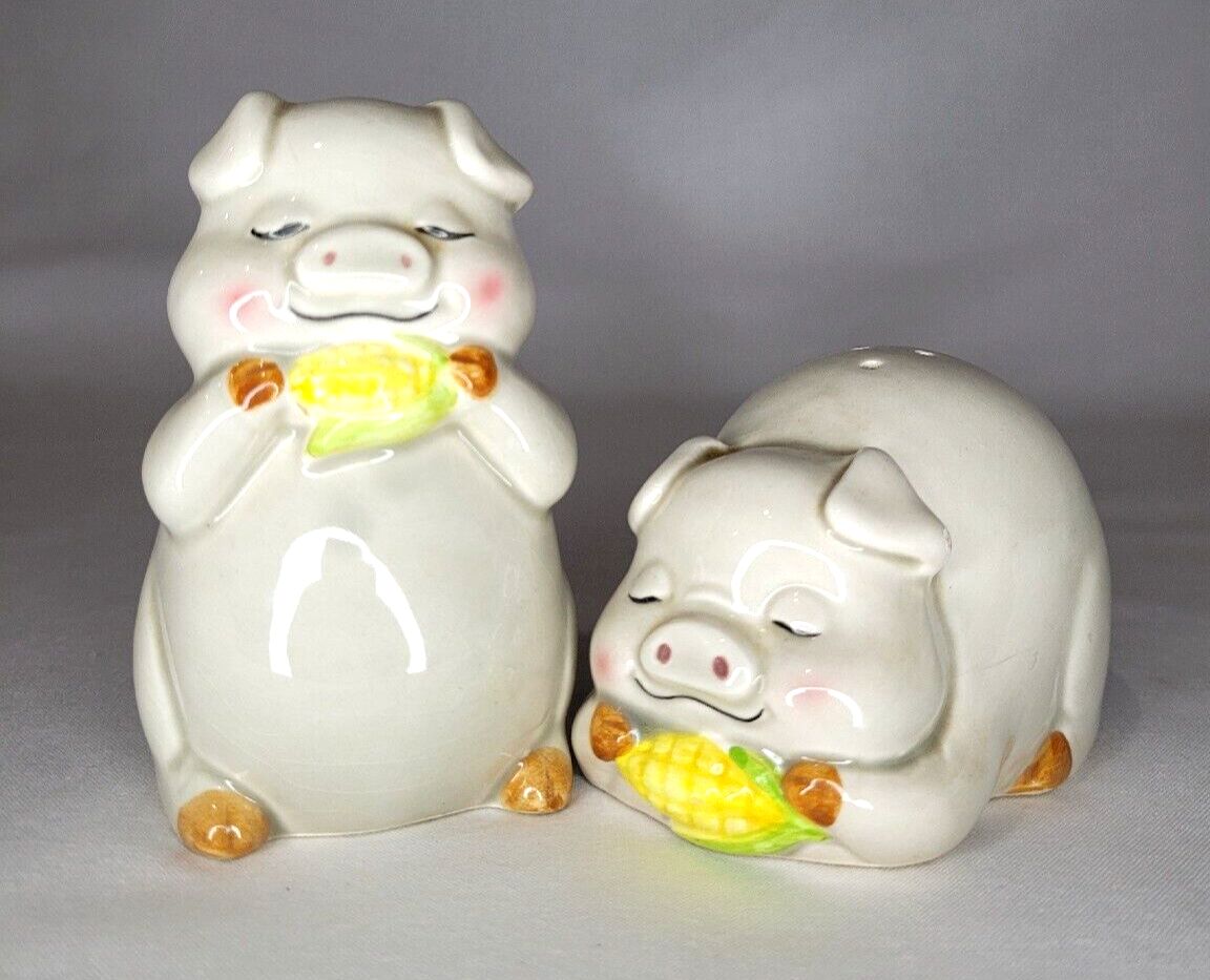 PIG EATING CORN SALT &amp; PEPPER SET