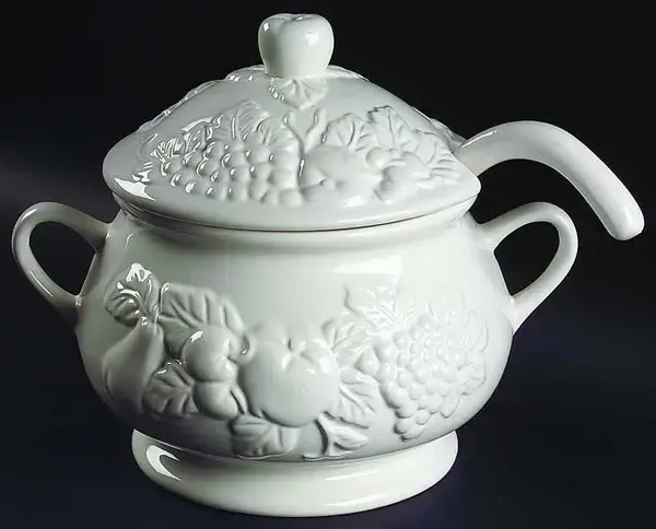 NATURE TUREEN W/LID &amp; LADLE