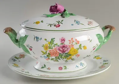 LE CORDON BLEU TUREEN W/LID