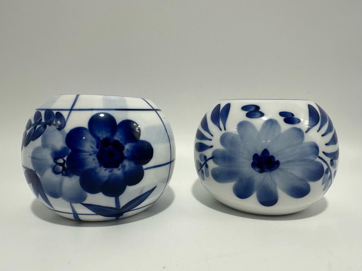 BLUE &amp; WHITE CANDLE HOLDER SET