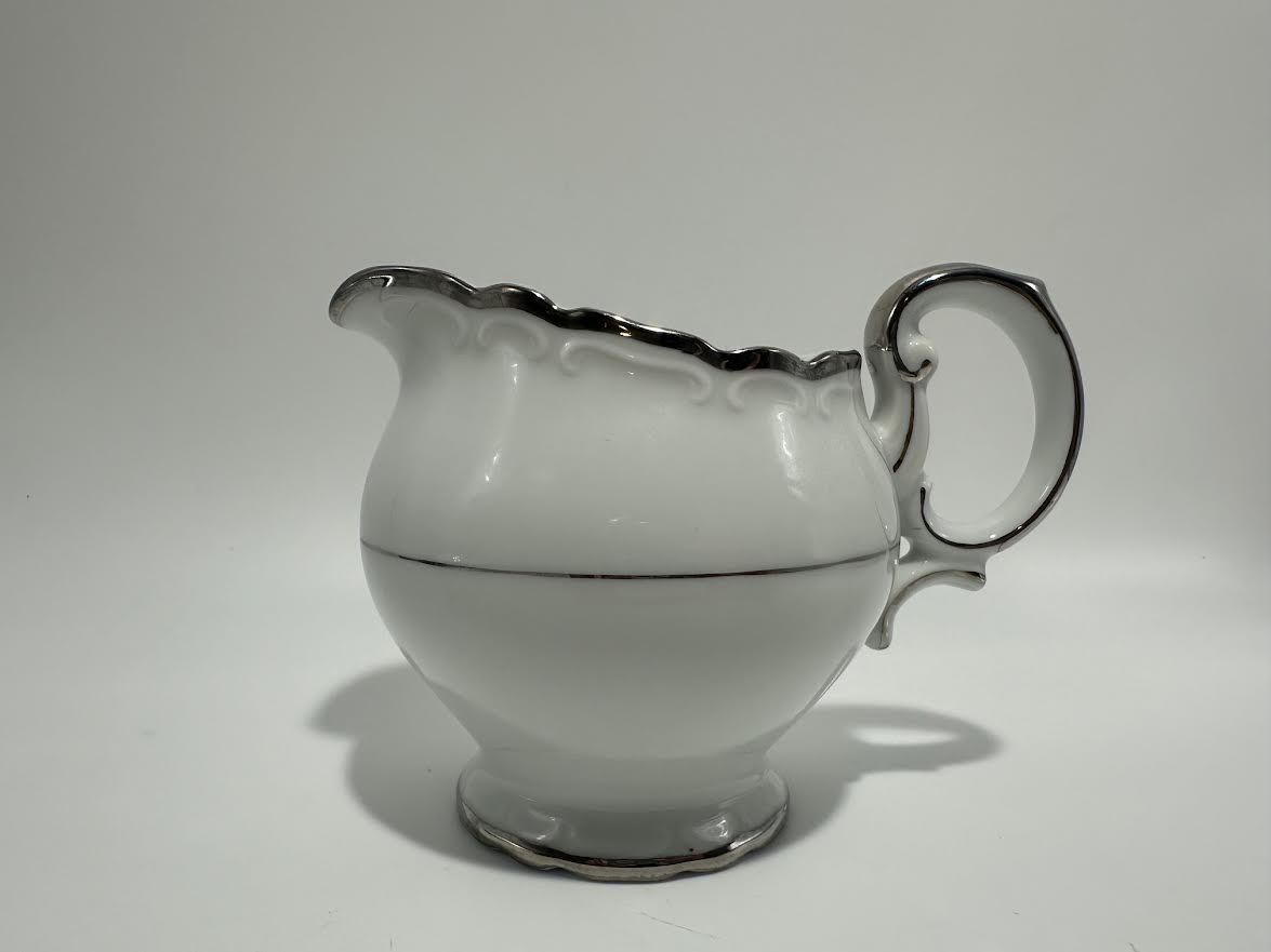 SILVER SONATA CREAMER
