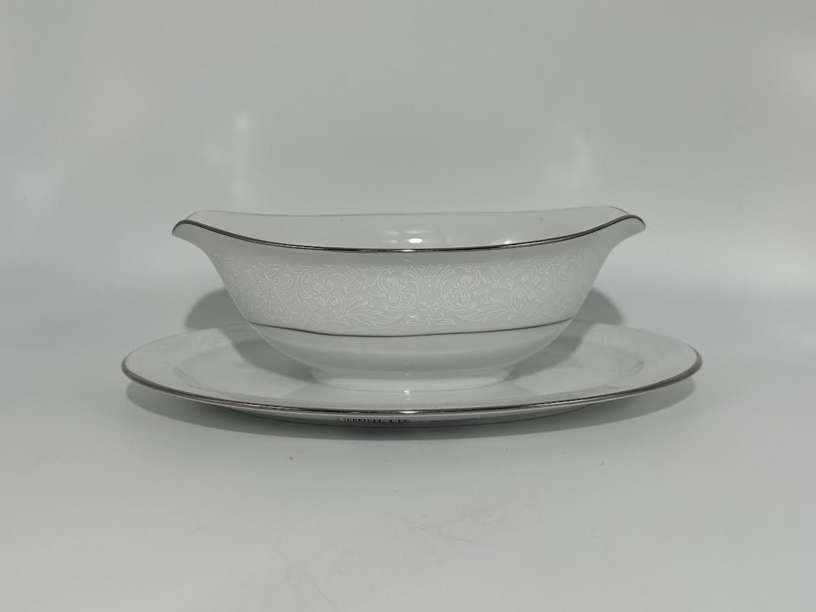 BROCADE GRAVY BOAT WITH ATTACHED UNDERPLATE