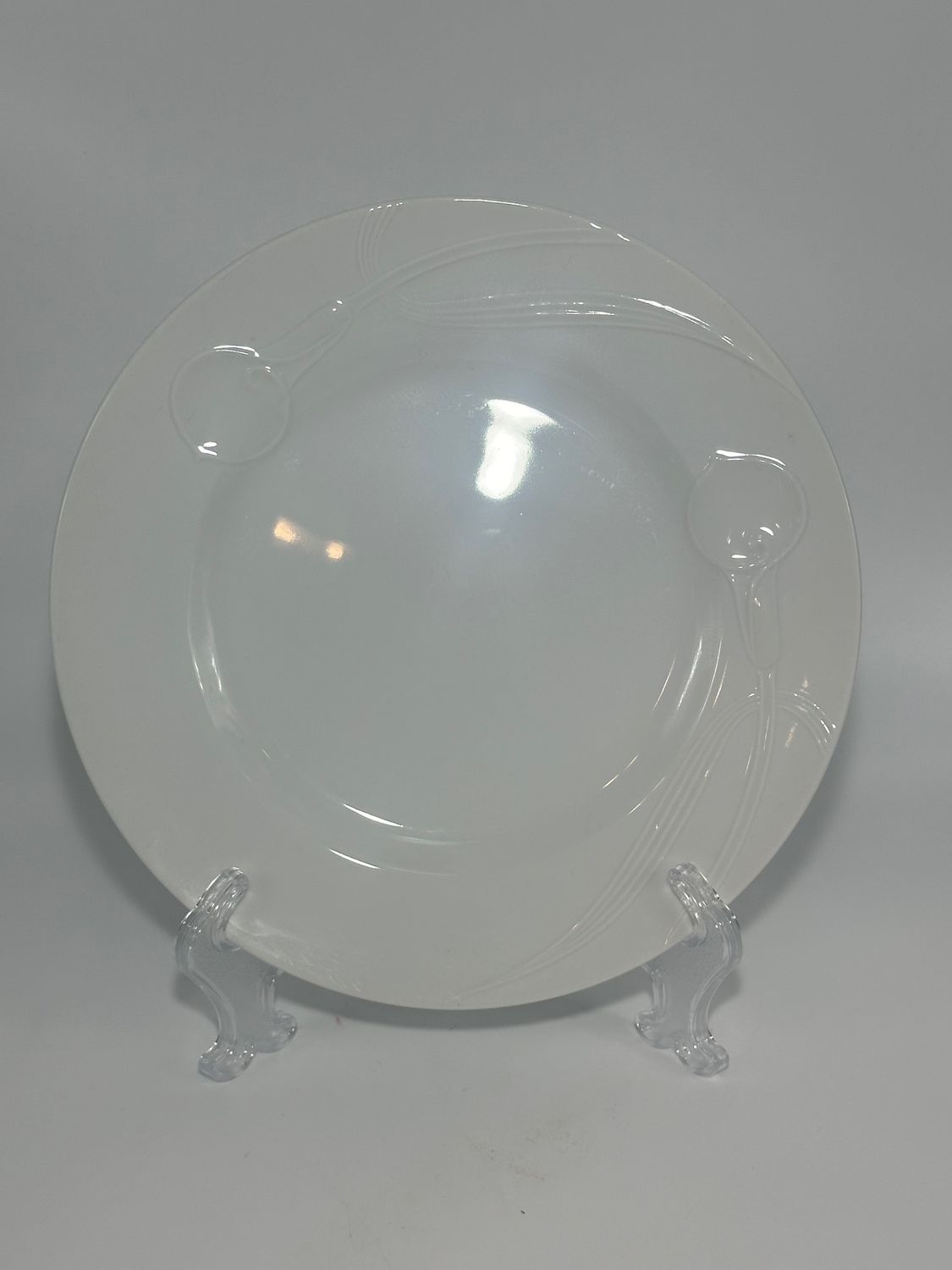 CLASSIC FLAIR WHITE SALAD PLATES
