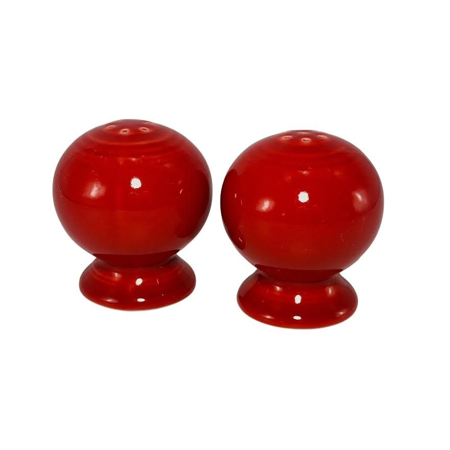 FIESTA SCARLET SALT &amp; PEPPER SET