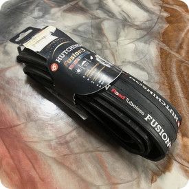 HUTCH 700c x 23 FUSION TUBELESS