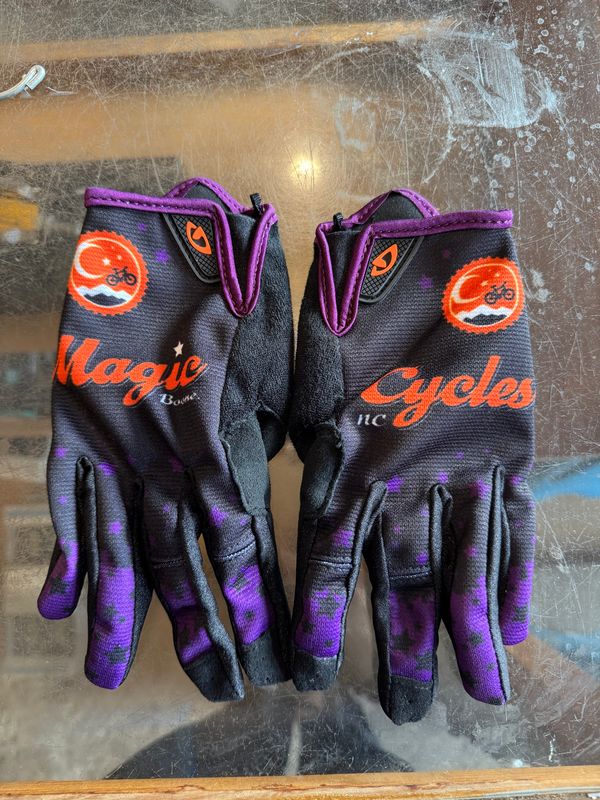 MC DND GLOVE SM