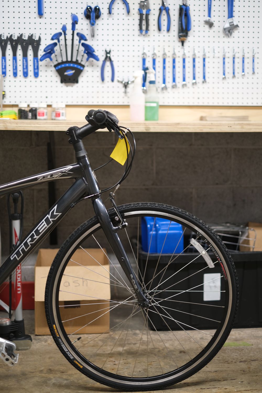 Trek 7.3 FX (medium/grey)