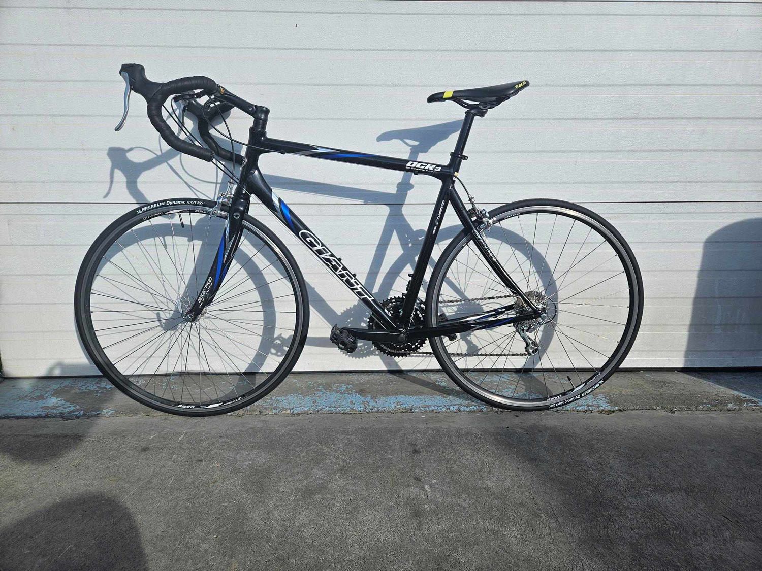 USED 2001-ish Giant OCR3 black/blue/chrome 56cm