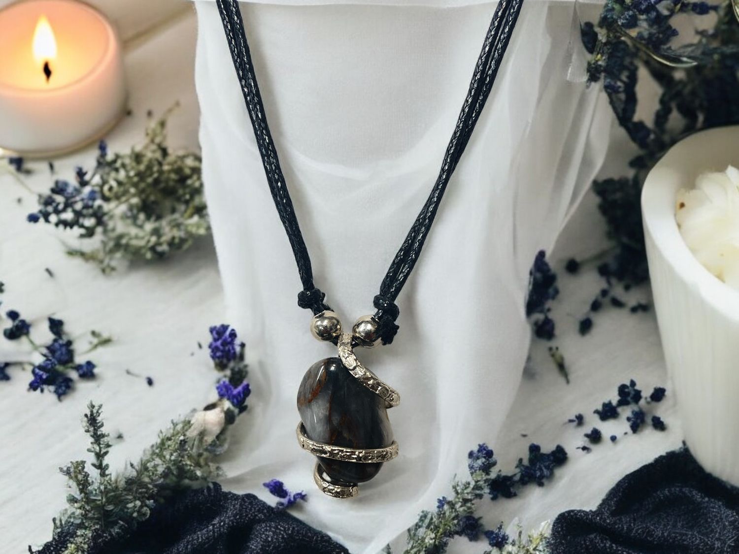 Agate Tumbled Stone Pendant Necklace