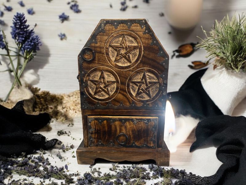 Vintage Pentacle Wooden Altar Herb Box