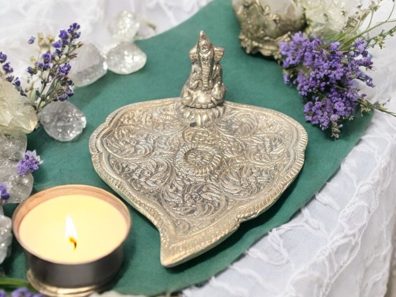 Ganesha Leaf Metal Burner