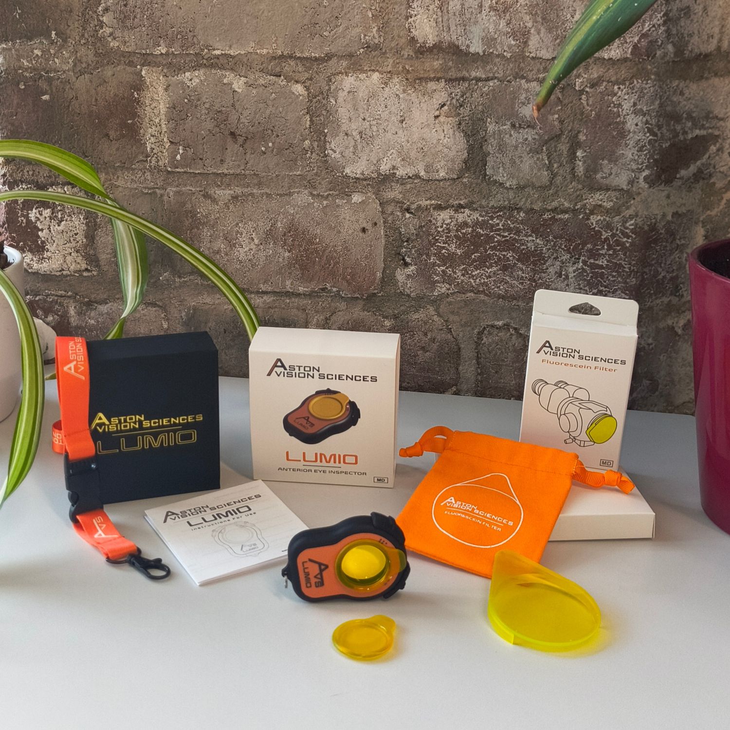 Aston Vision Sciences Fluorescein Filter and Lumio Bundle