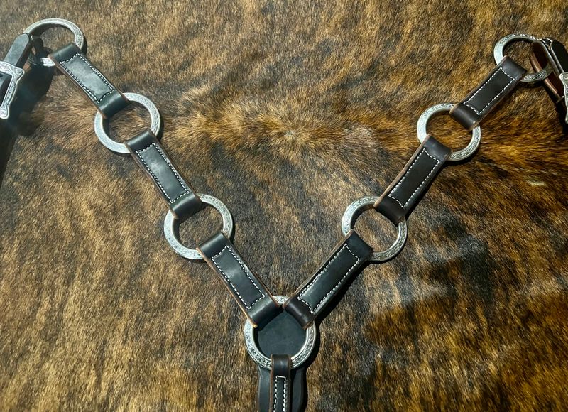 Ring Breast Collar