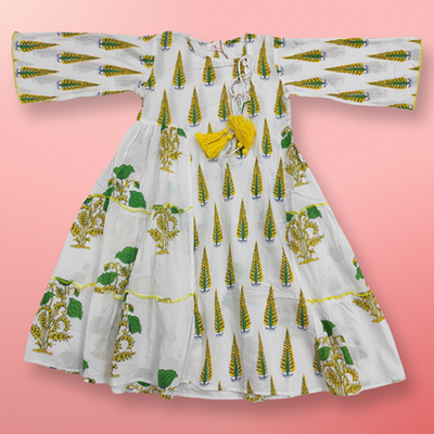 8-9 Year Cindrella Printed Cotton Girls Dress 41&quot; Long Jalabiya