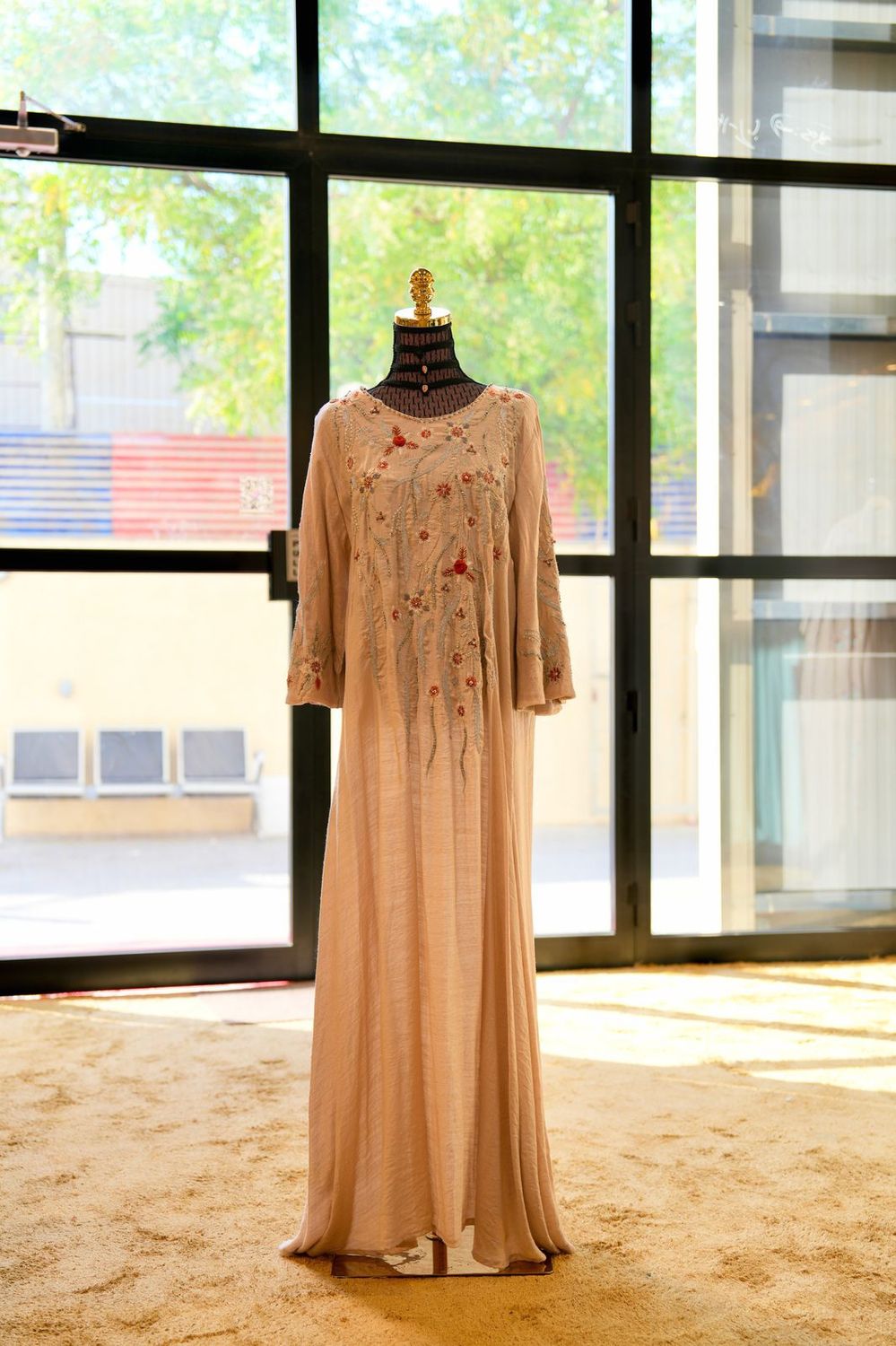 S/M Special Dress Pearls With Embroidery Length 54&quot;