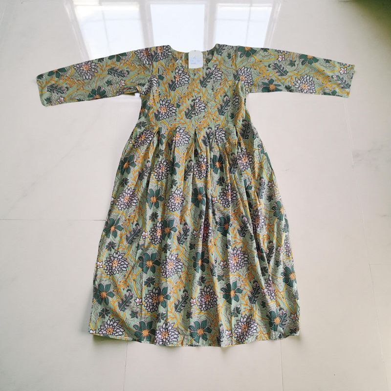 10-11 Year Ruby Green Printed Cotton Girls Dress 46&quot; Long Jalabiya