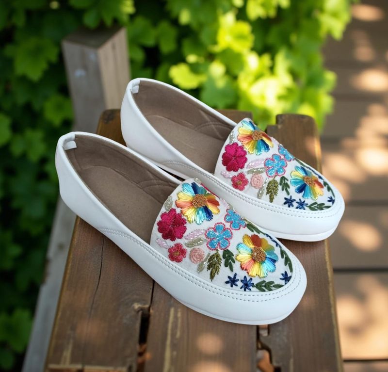 Wardah Shoe Handcrafted Indian Sandals - Size 40