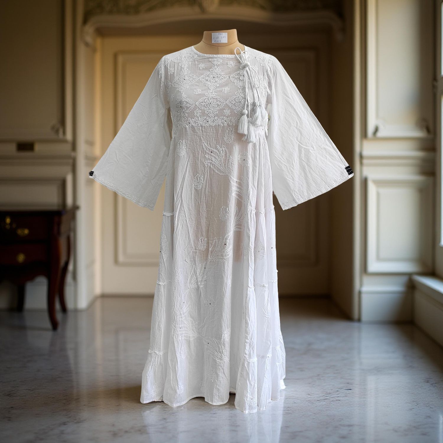 XS/S Embroidery Cindrella White Plain Cotton Dress 54&quot; Long Jalabiya