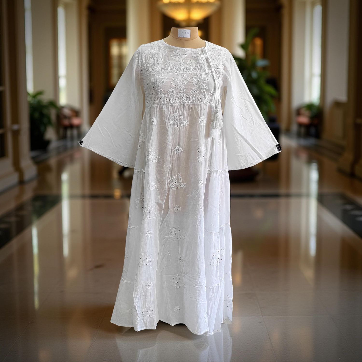 XS/S Embroidery Cindrella White Plain Cotton Dress 54&quot; Long Jalabiya