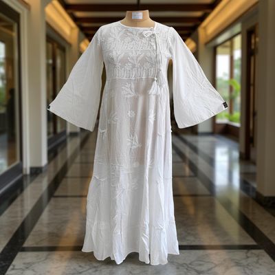 XS/S Embroidery Cindrella White Plain Cotton Dress 54&quot; Long Jalabiya