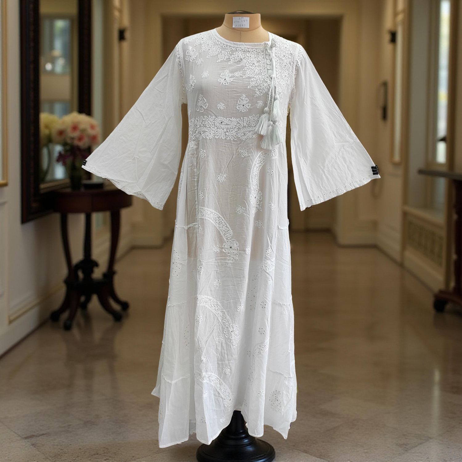 S/M Cindrella Embroidery Cotton Dress 57&quot; Long Jalabiya