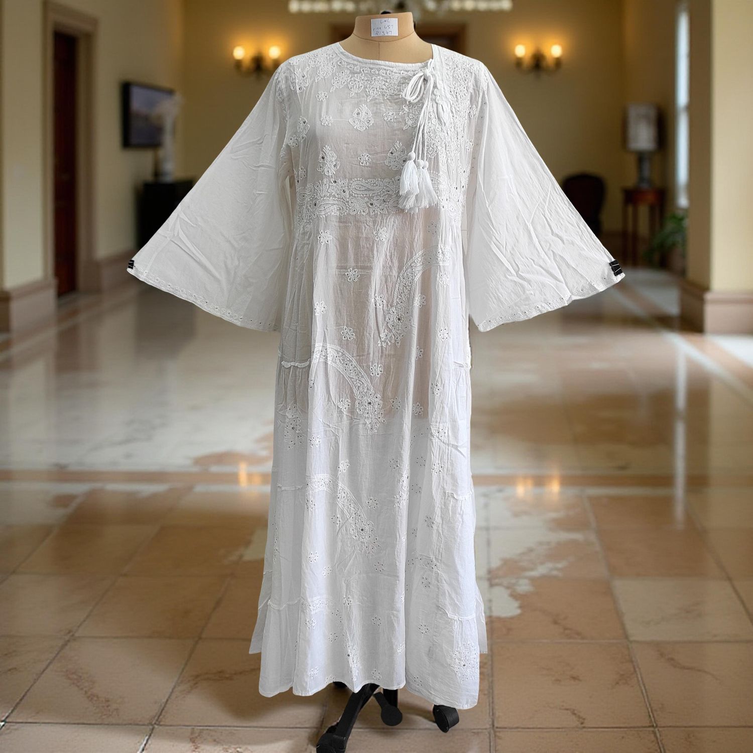 L/XL Cindrella embroidery Cotton Dress 57&quot; Long Jalabiya