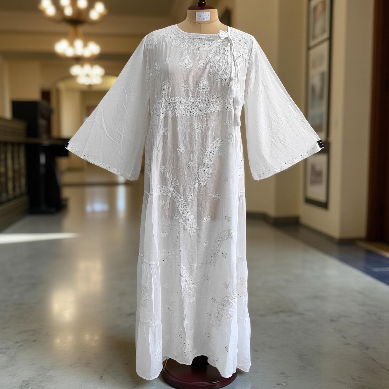 L/XL Cindrella embroidery Cotton Dress 57&quot; Long Jalabiya